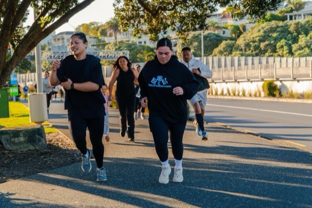 NTIB runners moving together along the waterfront